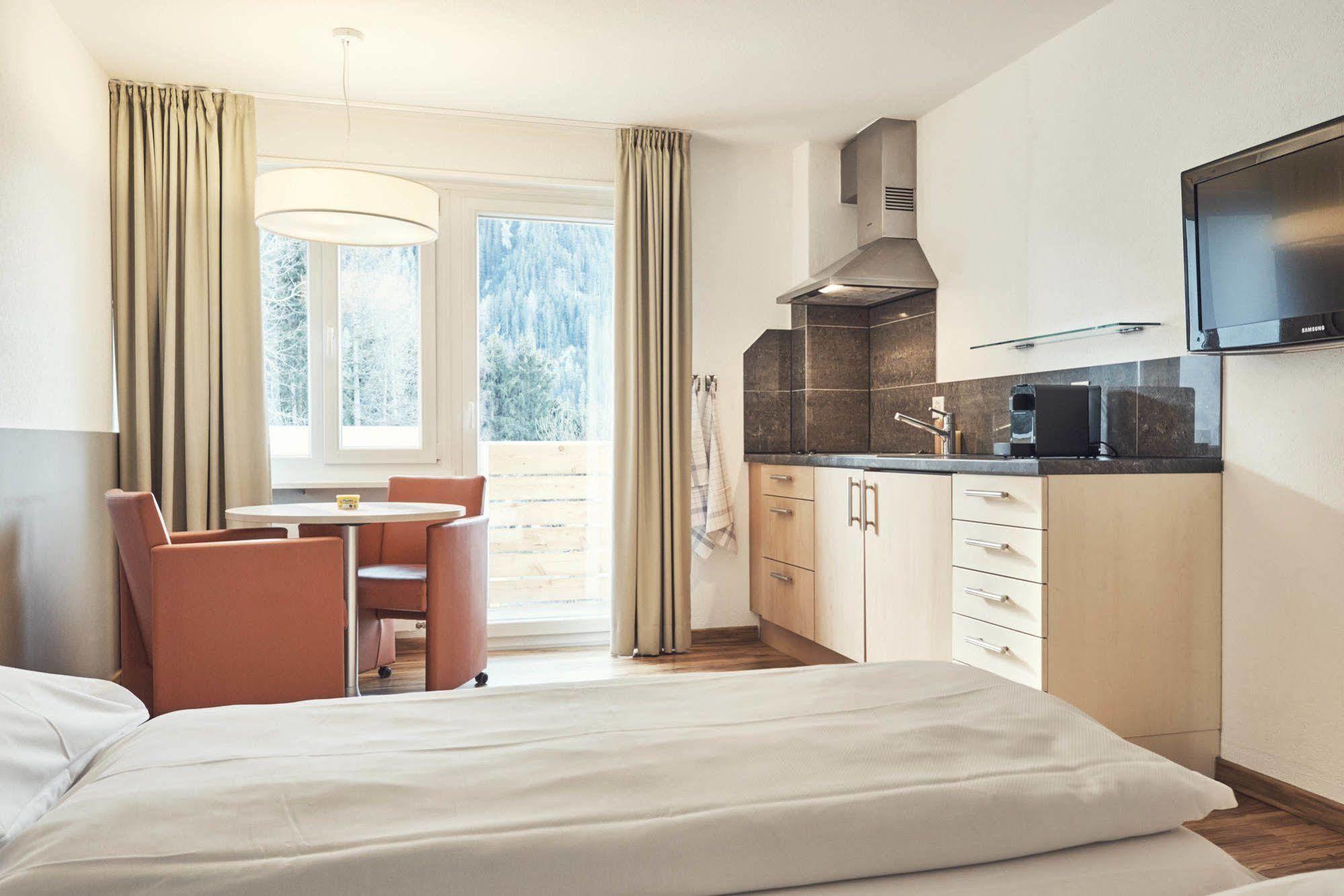 Serviced By Solaria Aparthotel 3*